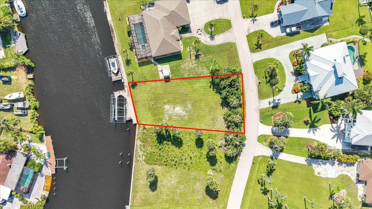 FT MYERS SHORES - Land