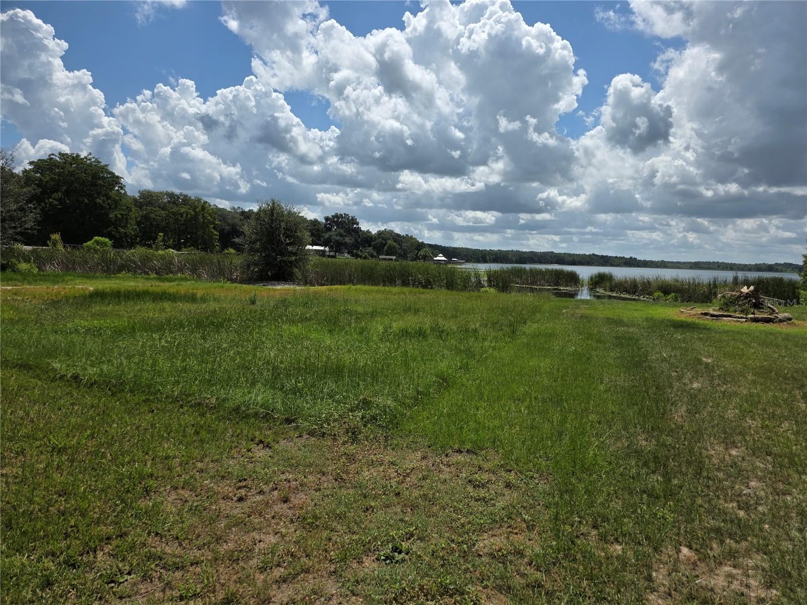 LAKE HAVEN - Land