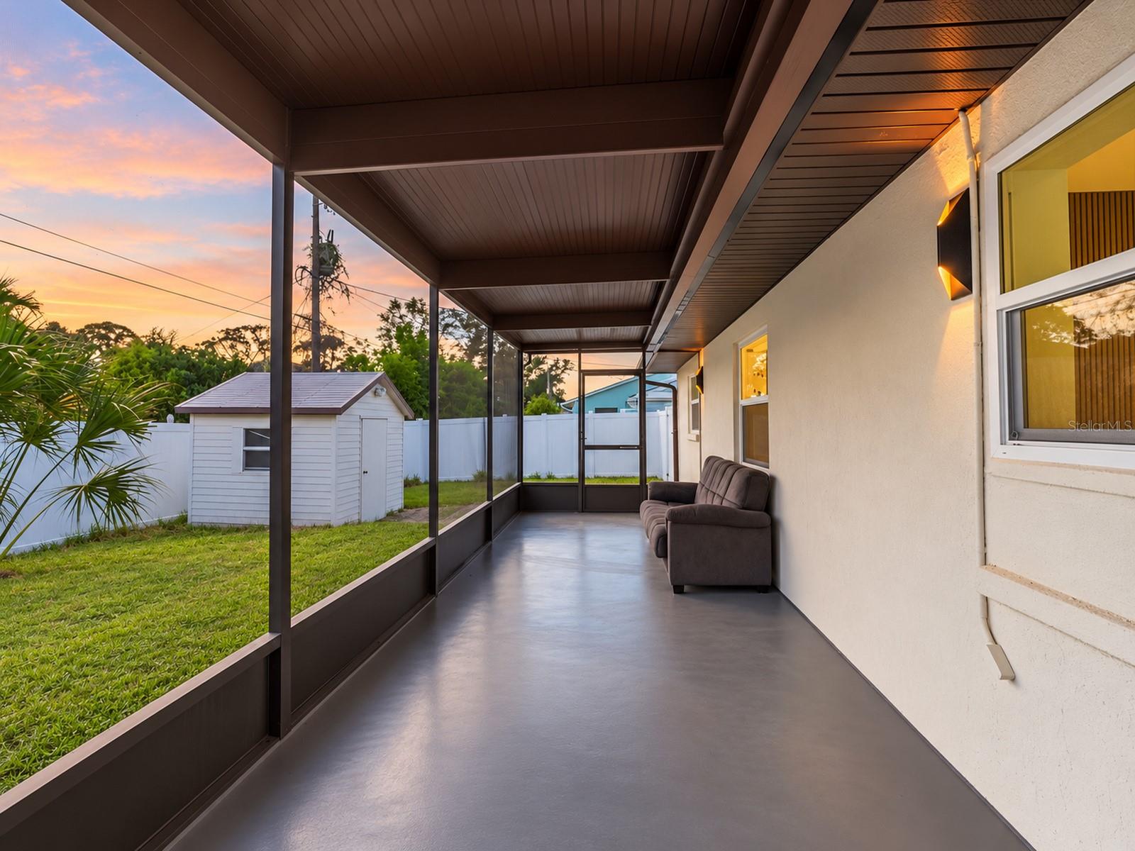 SOUTH VENICE - Residential