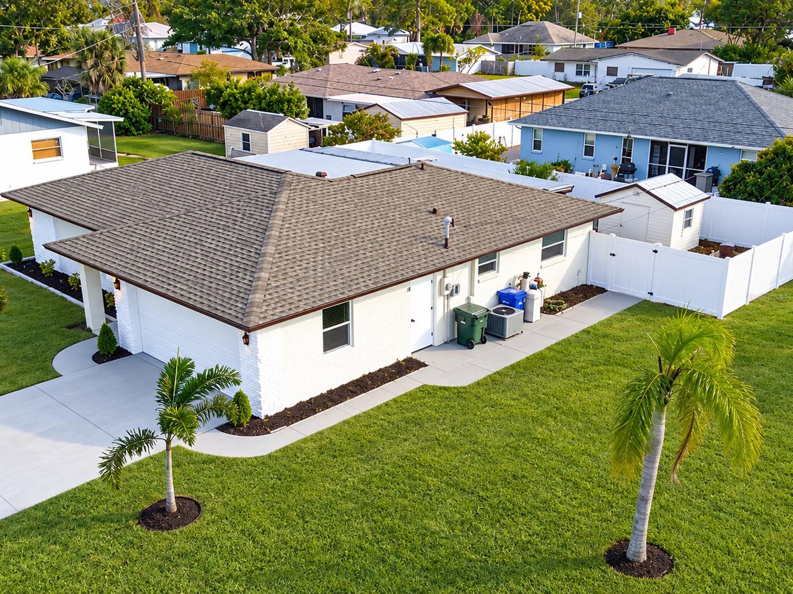 SOUTH VENICE - Residential
