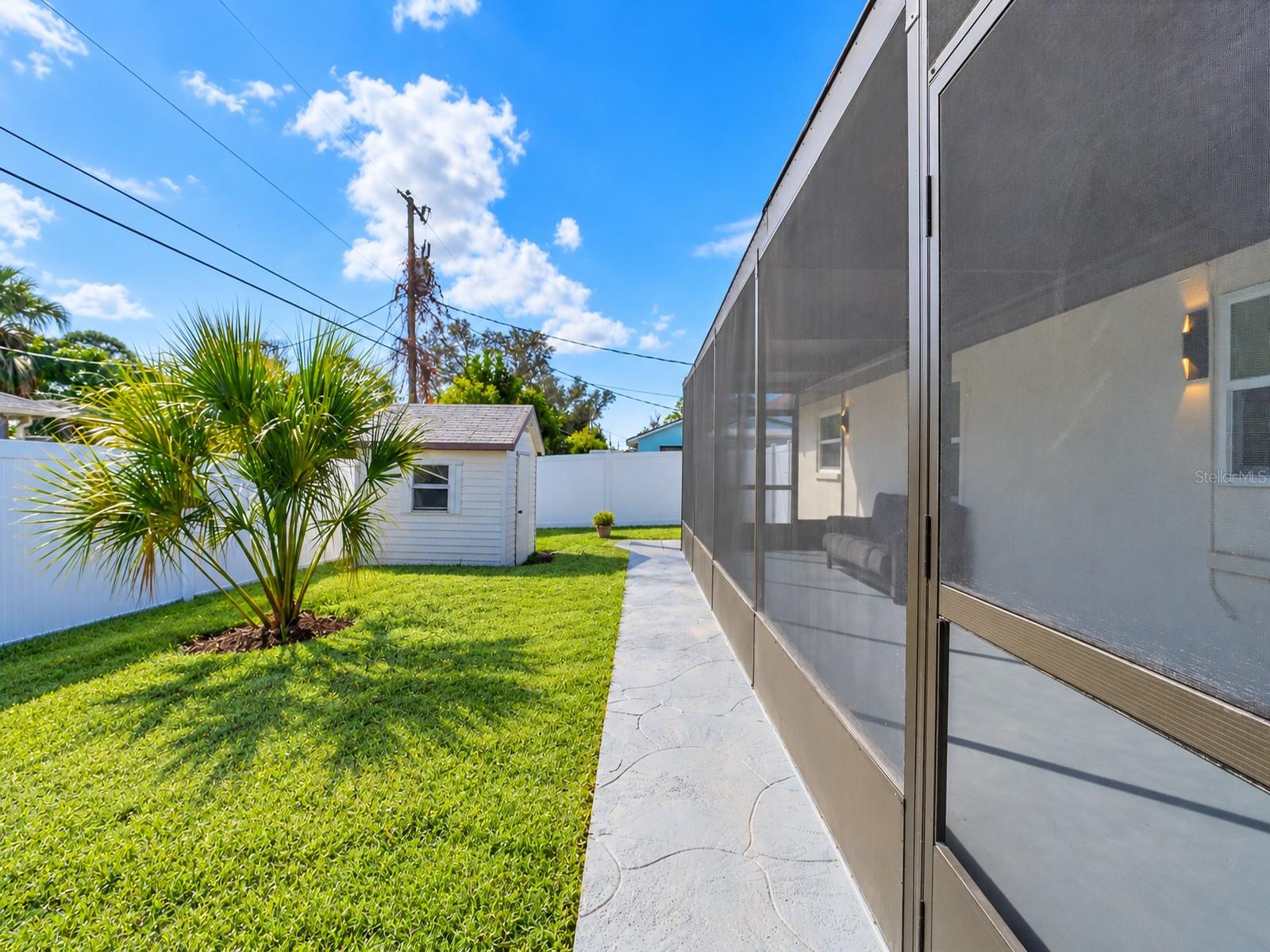 SOUTH VENICE - Residential