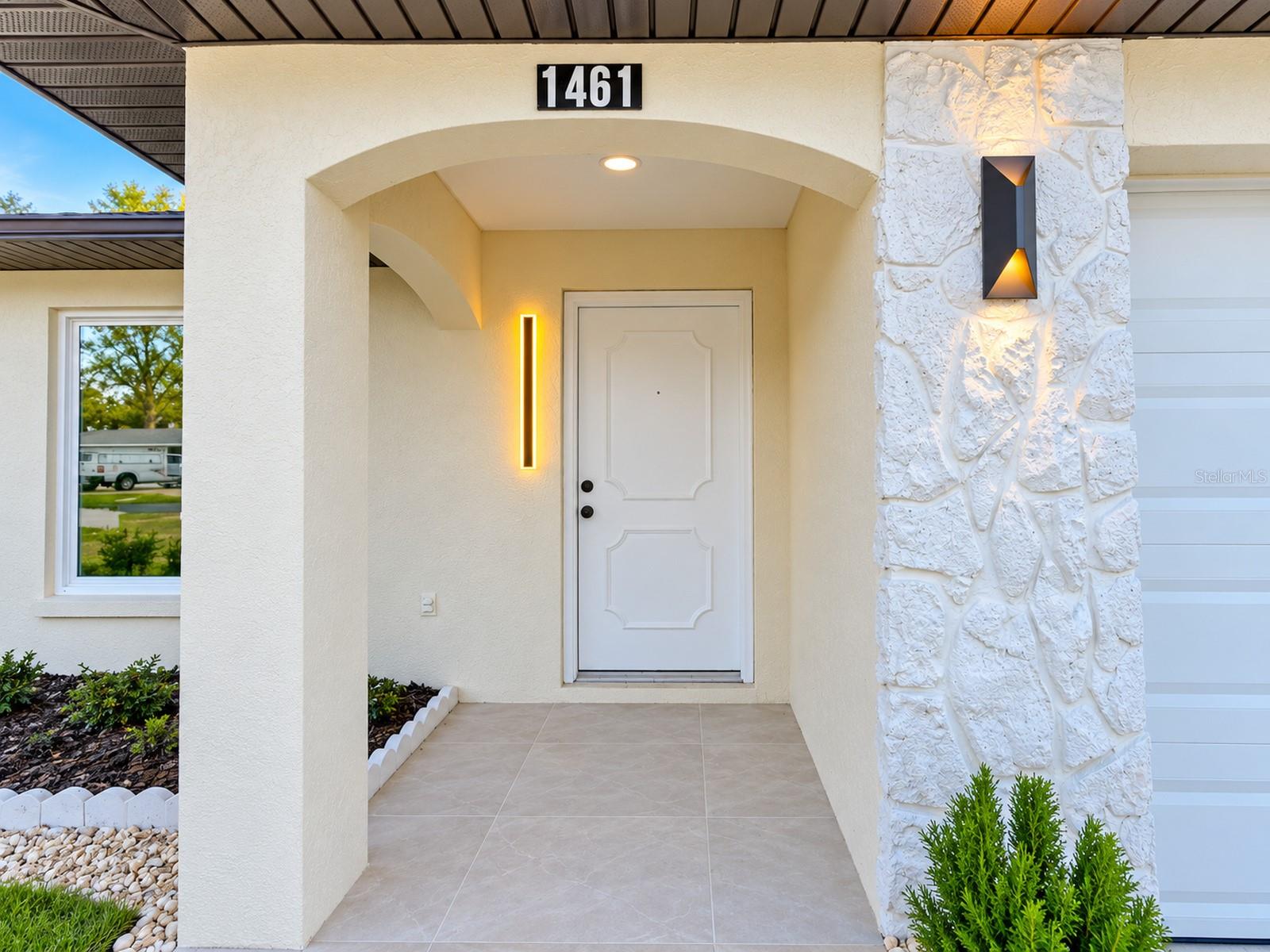 SOUTH VENICE - Residential