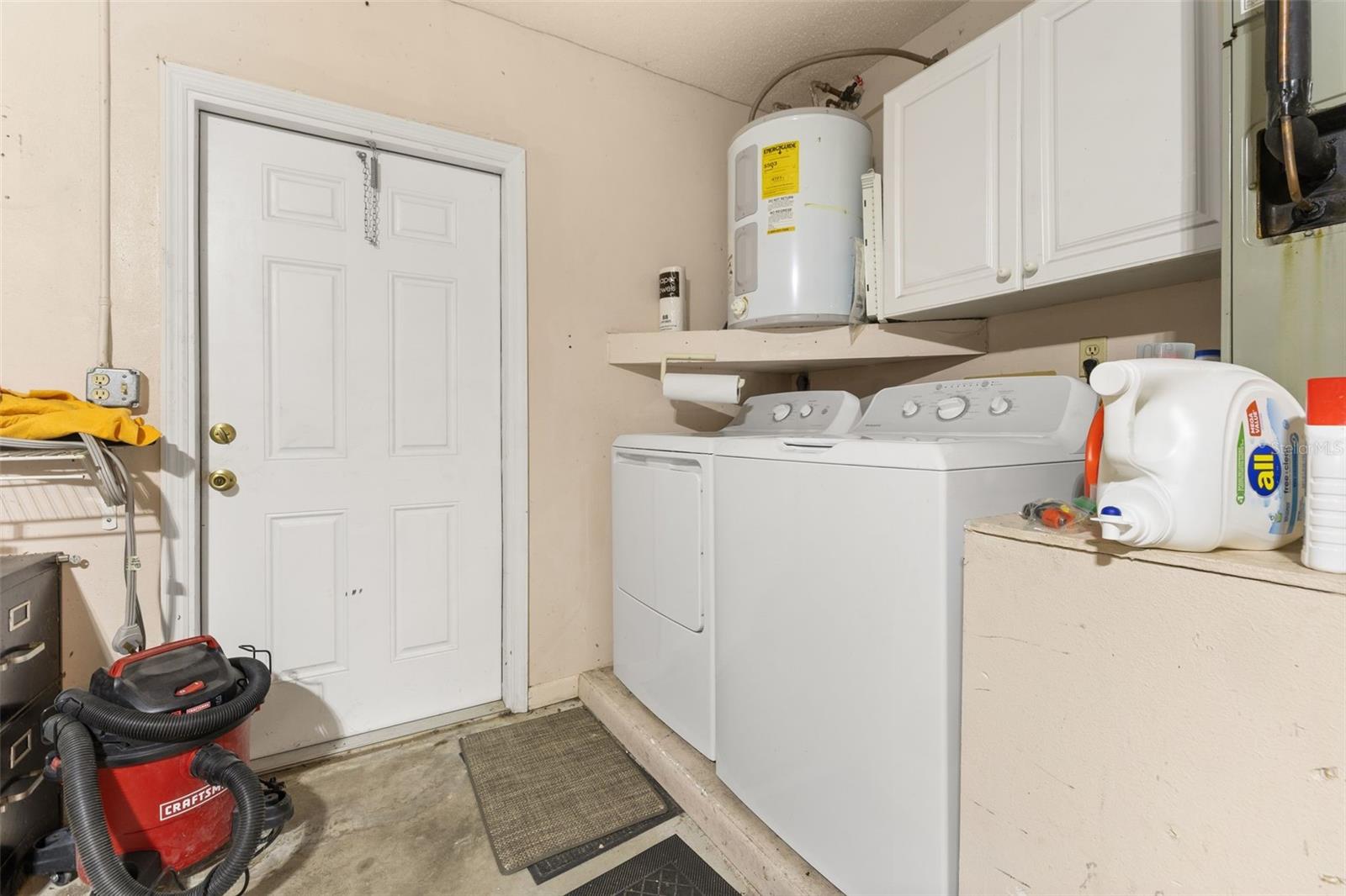 LEISURE LAKES SEC 01 - Residential
