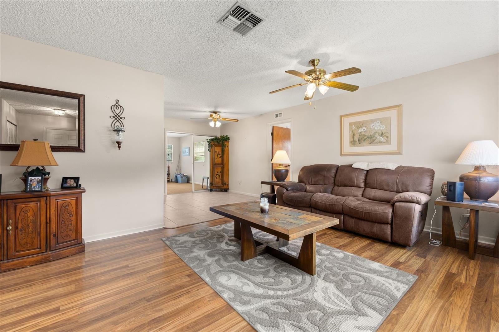 LEISURE LAKES SEC 01 - Residential