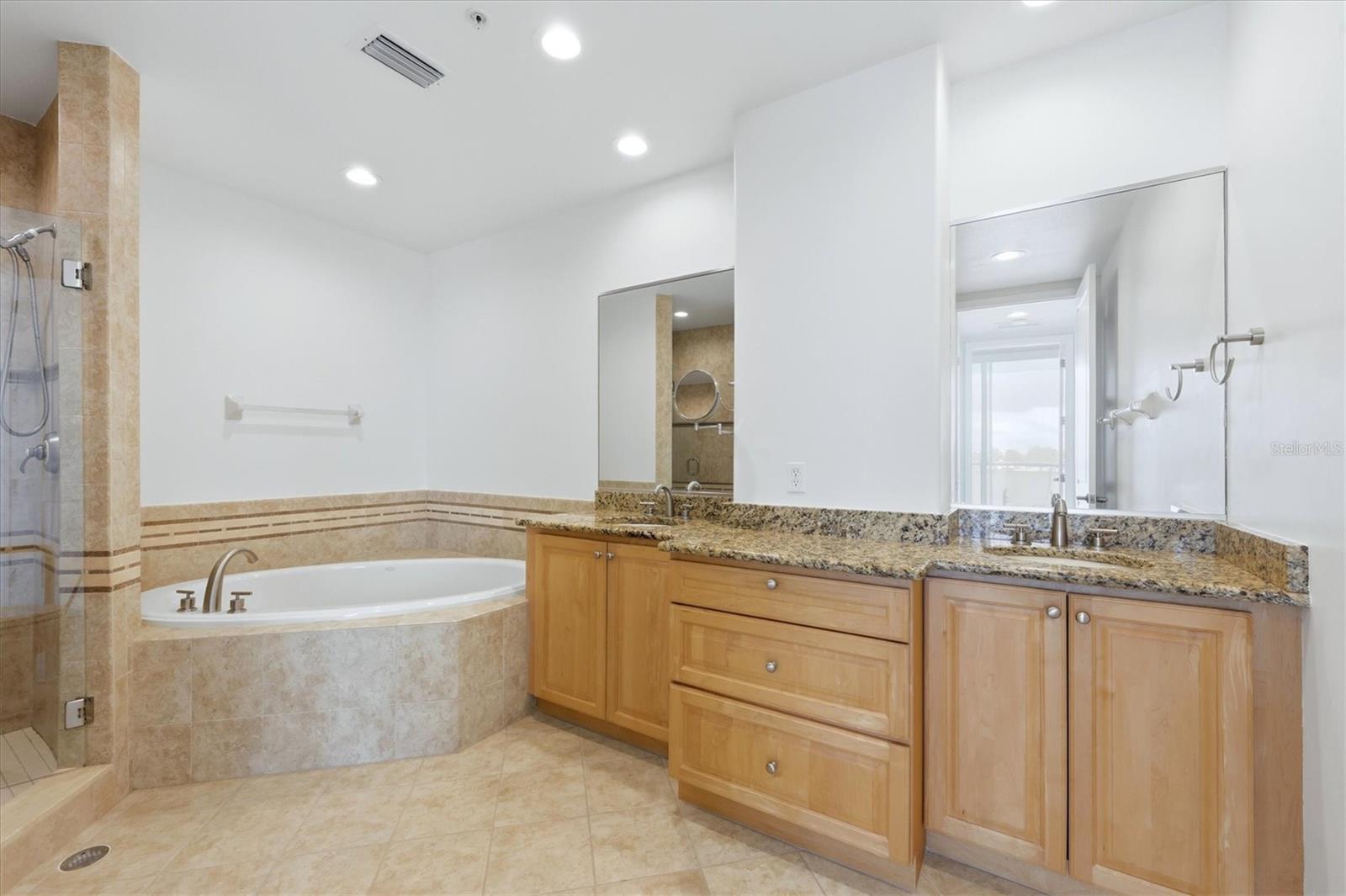 REDFISH KEY VILLAS CONDO - Residential