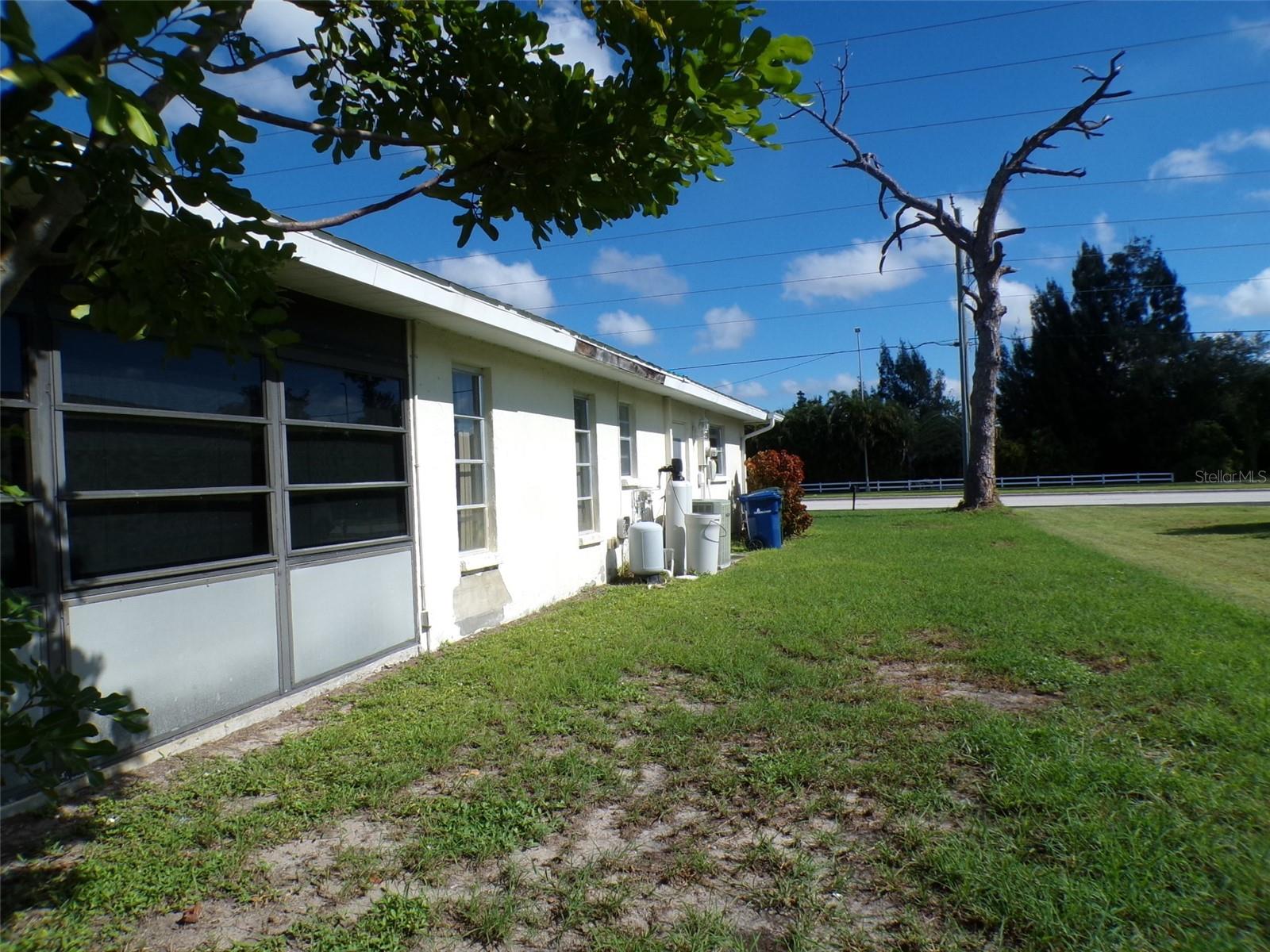 MANASOTA ACRES - Residential