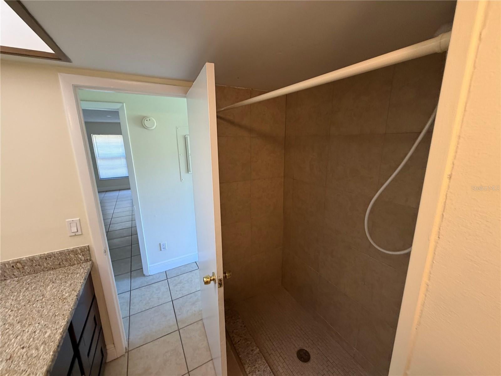 RIVER OAKS CONDO III - Residential