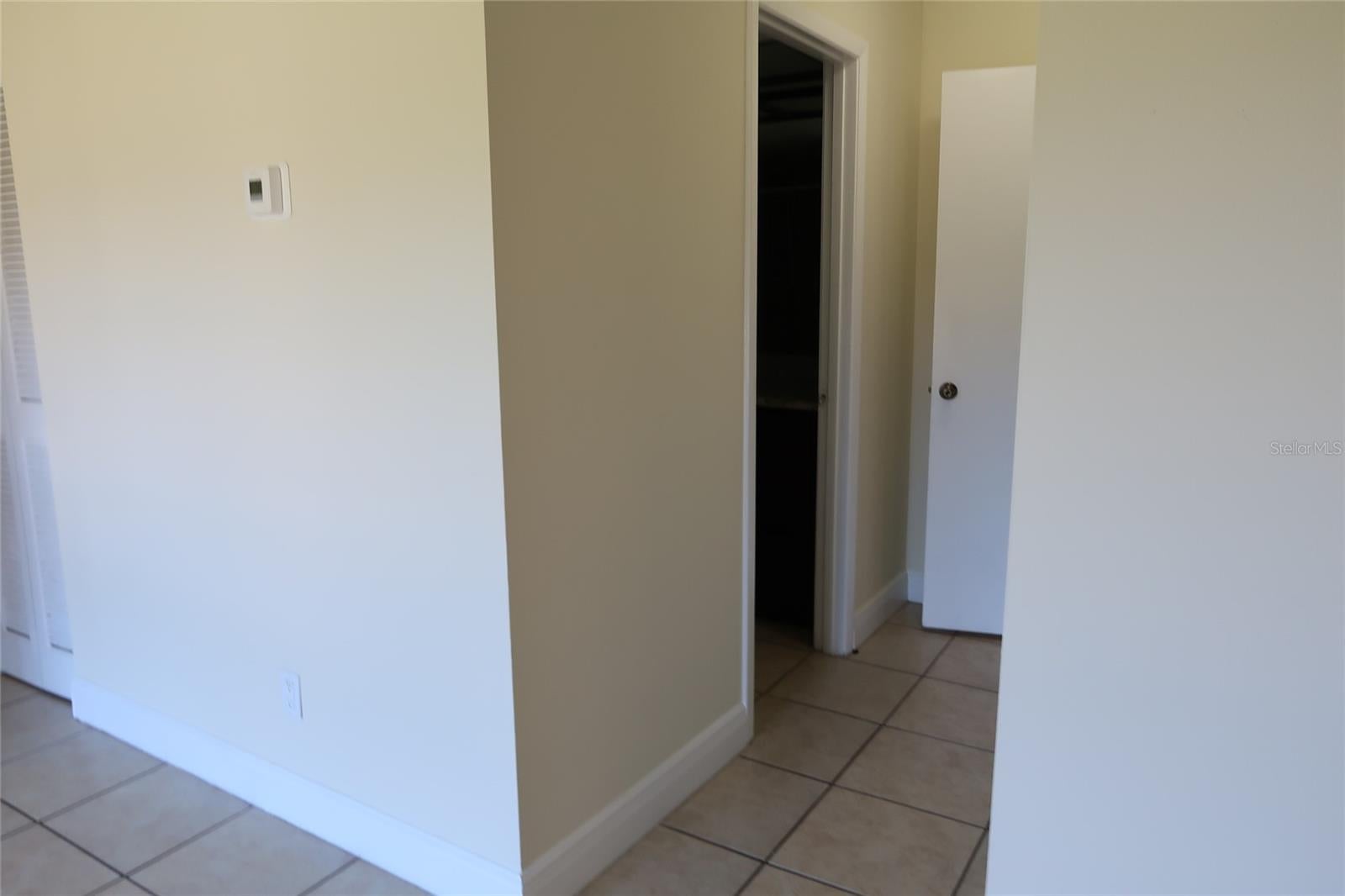 RIVER OAKS CONDO III - Residential