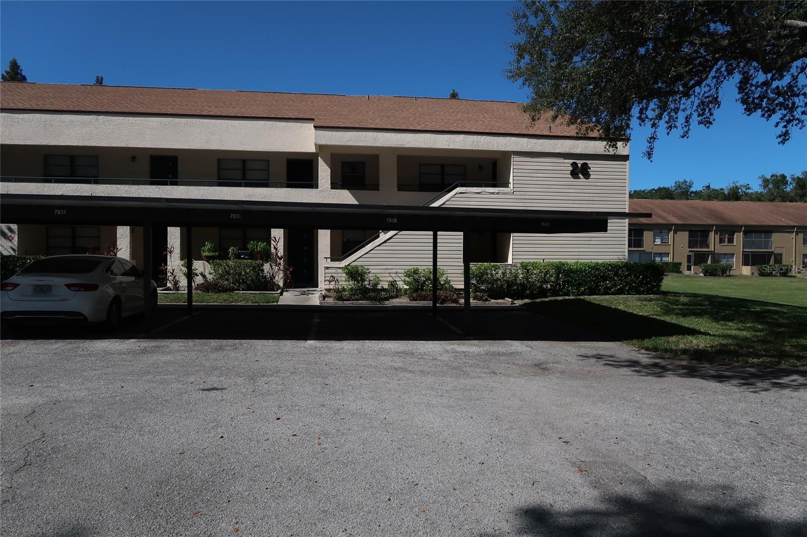 RIVER OAKS CONDO III - Residential