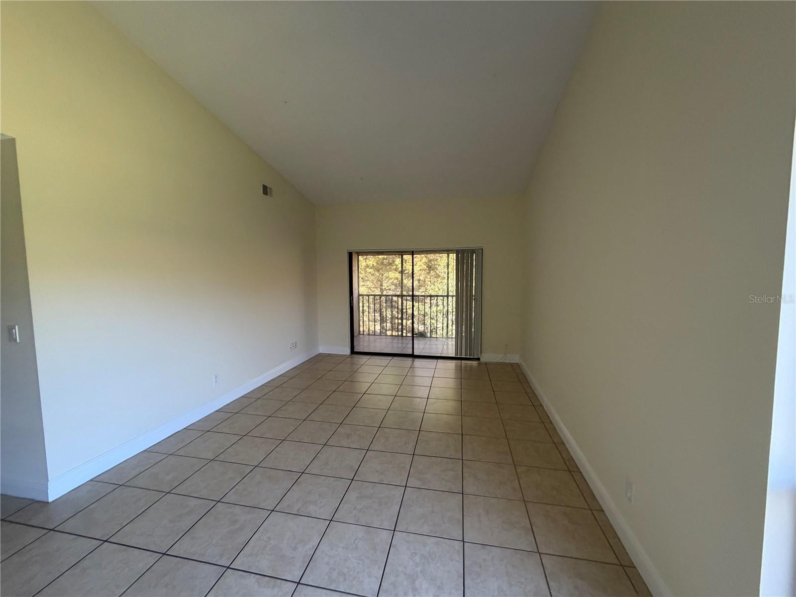 RIVER OAKS CONDO III - Residential