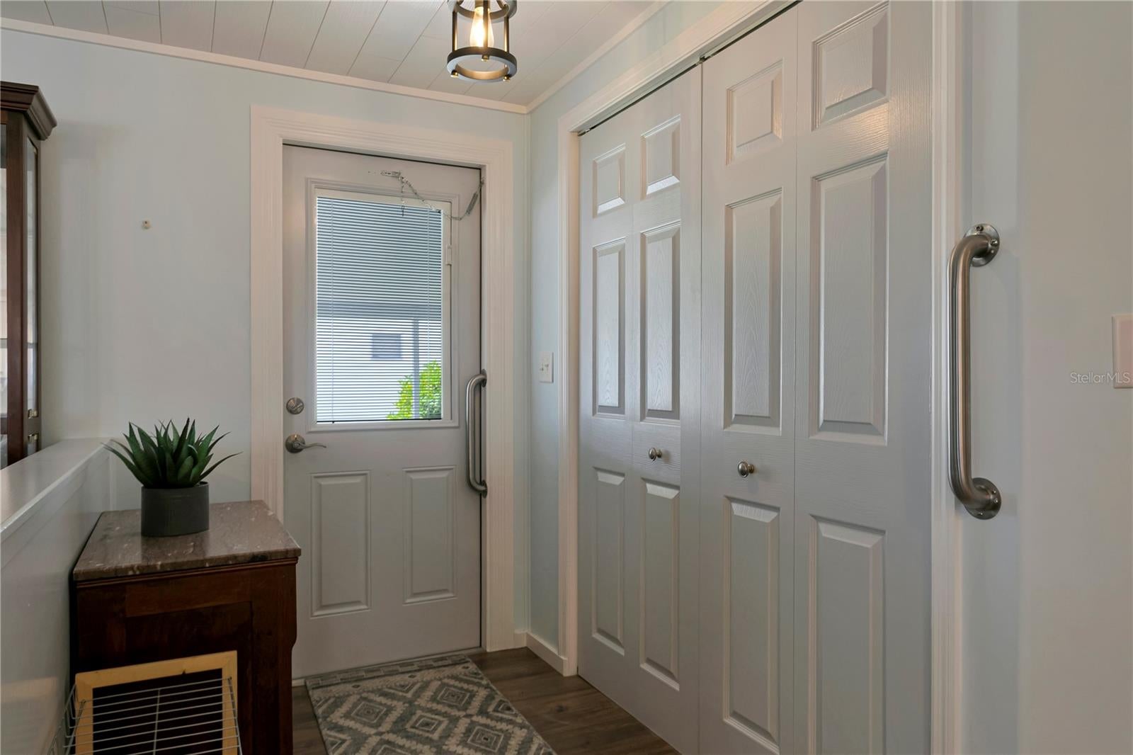 OAKWOOD MANOR - Residential