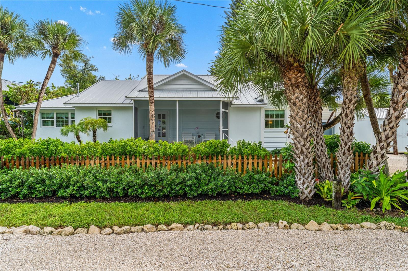 PELICAN SHORES - Residential