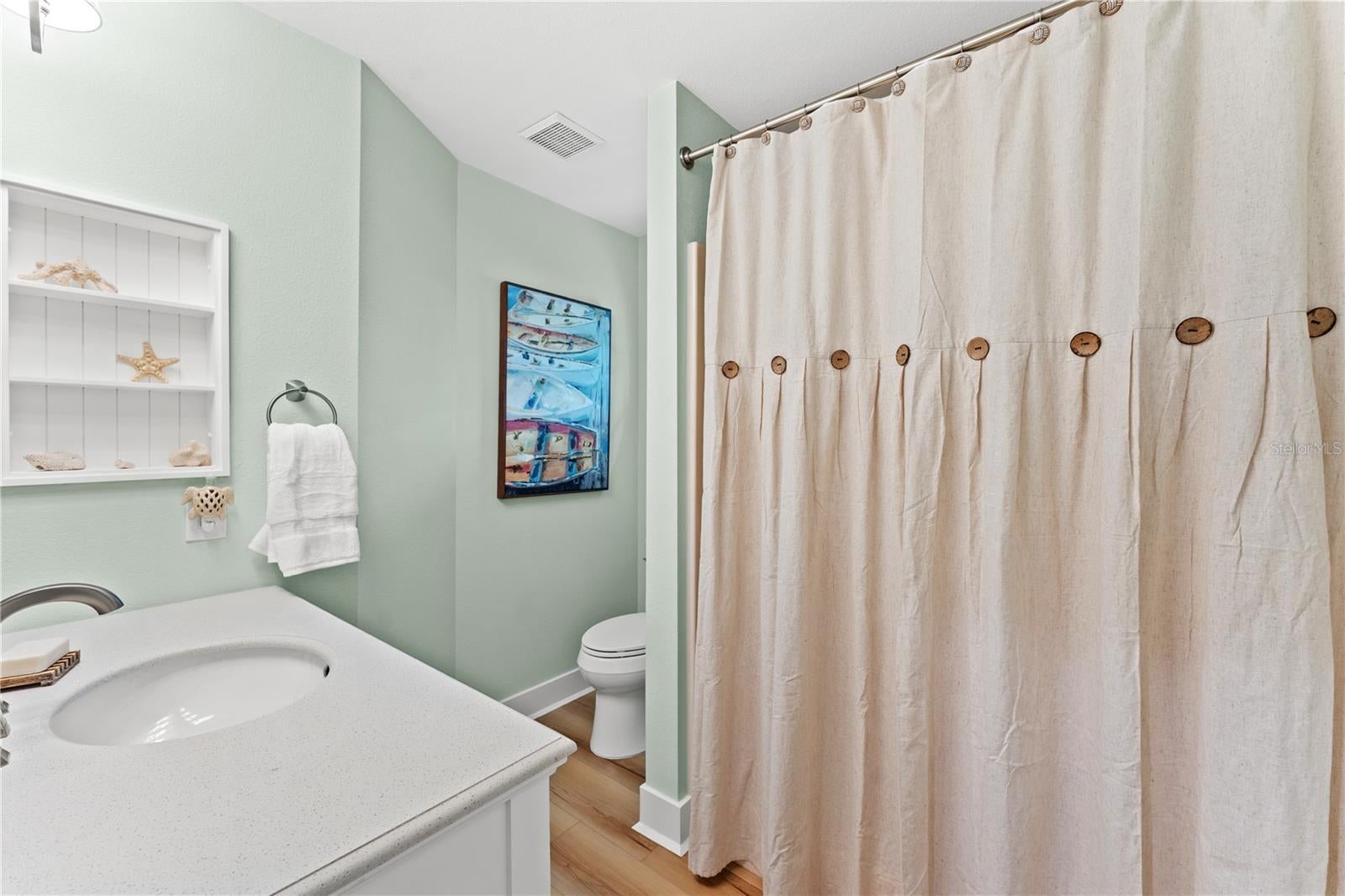 PELICAN SHORES - Residential