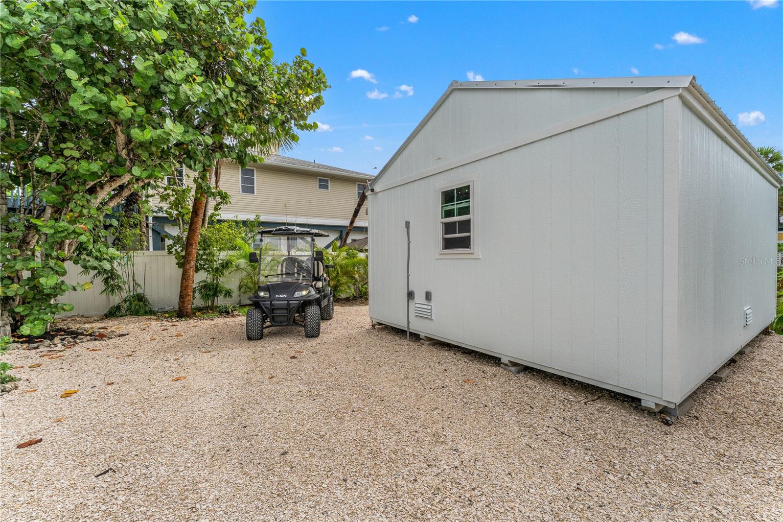 PELICAN SHORES - Residential