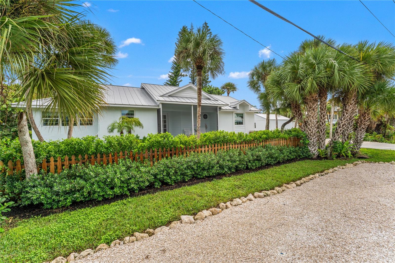PELICAN SHORES - Residential