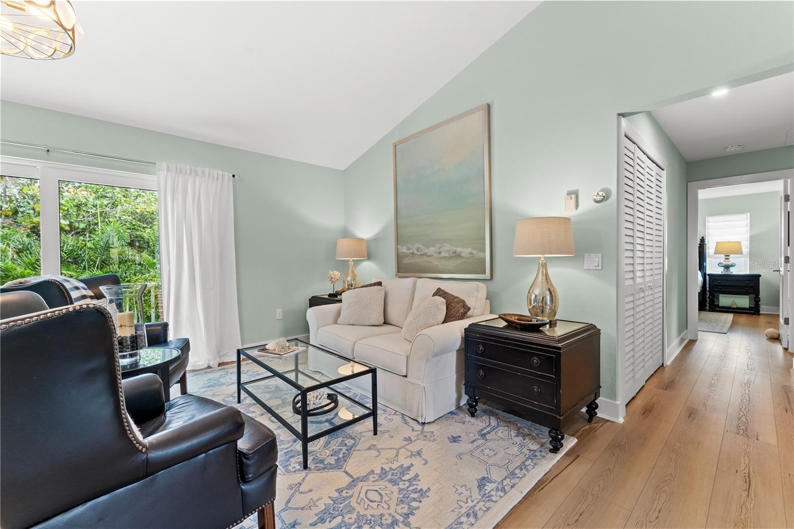 PELICAN SHORES - Residential