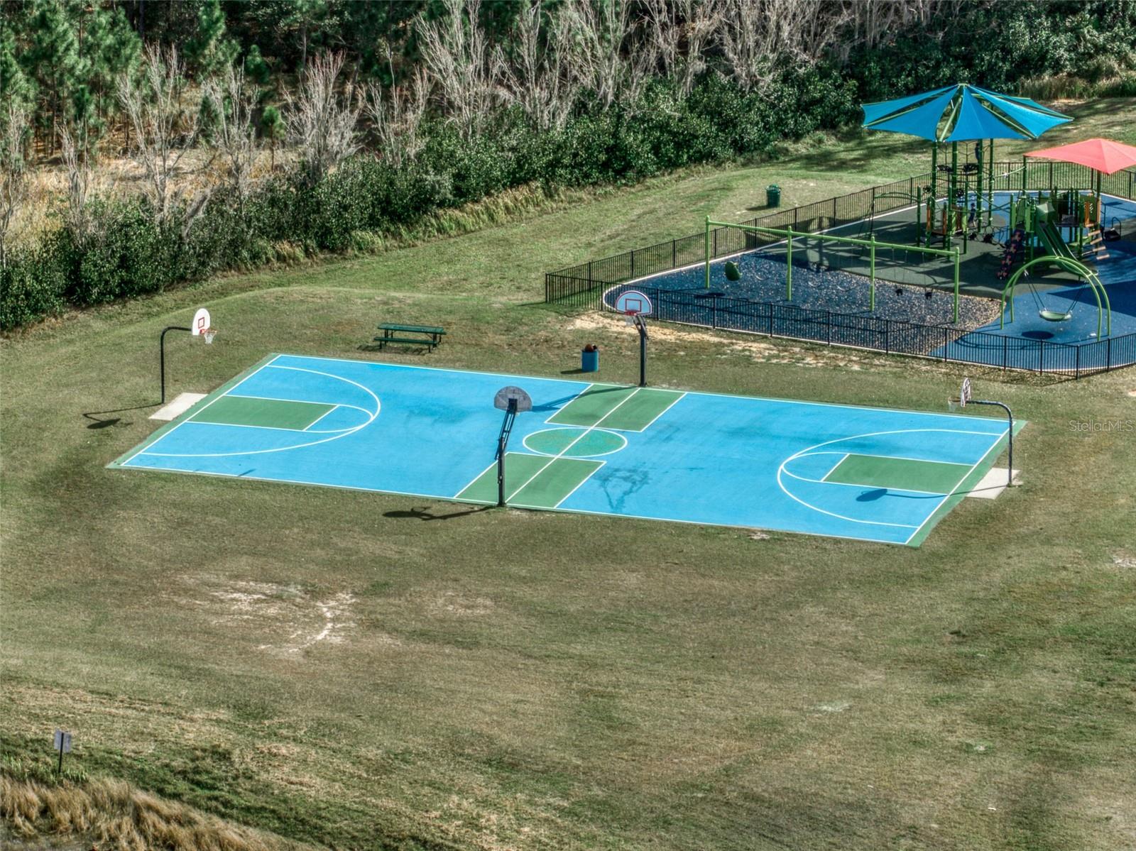 SUN N LAKE - Residential