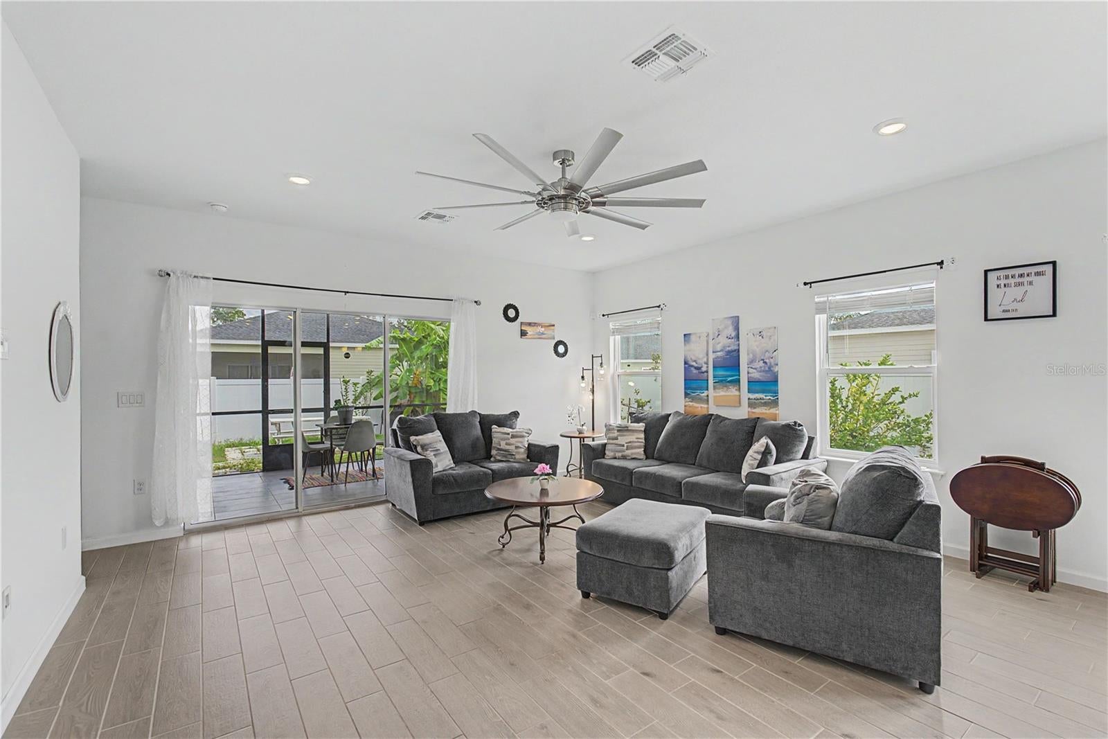 COUNTRY LANE ESTATES - Residential