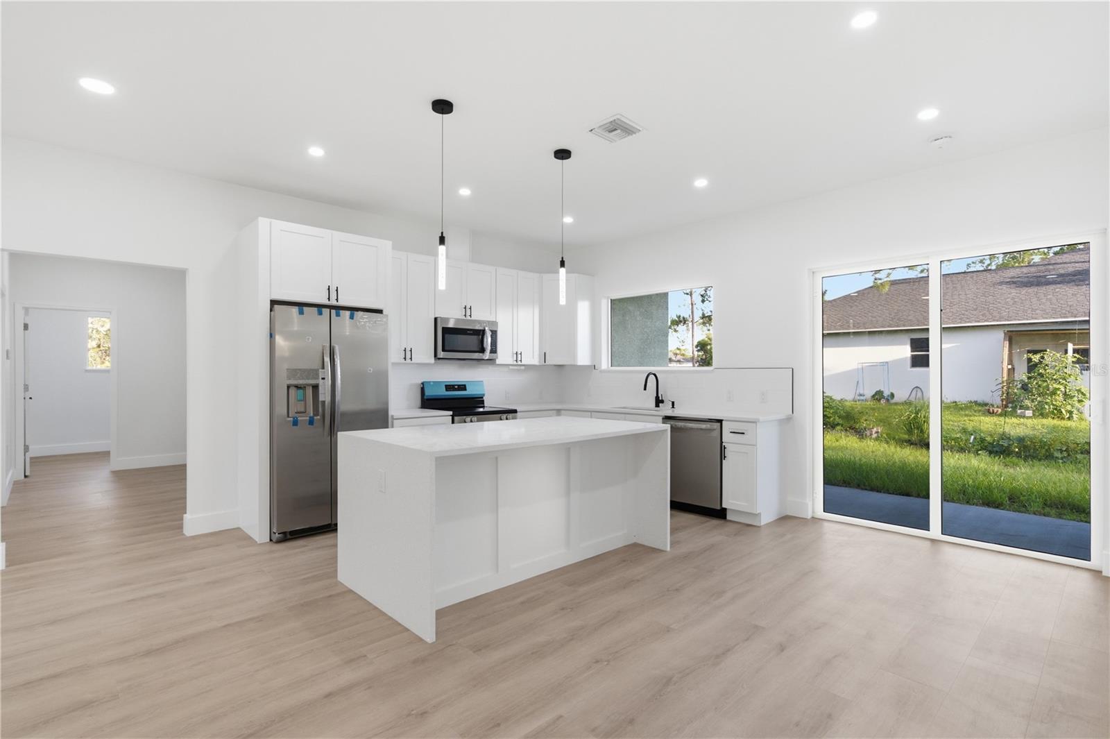 SEBRING COUNTRY ESTATE SEC 03 - Residential