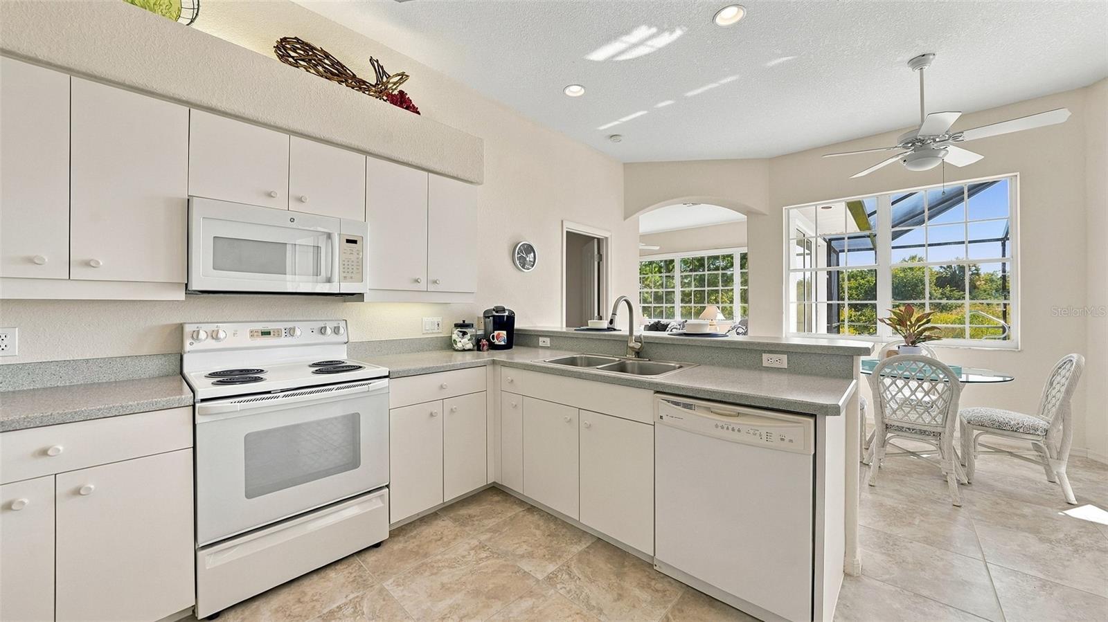 ROTONDA WEST WHITE MARSH - Residential
