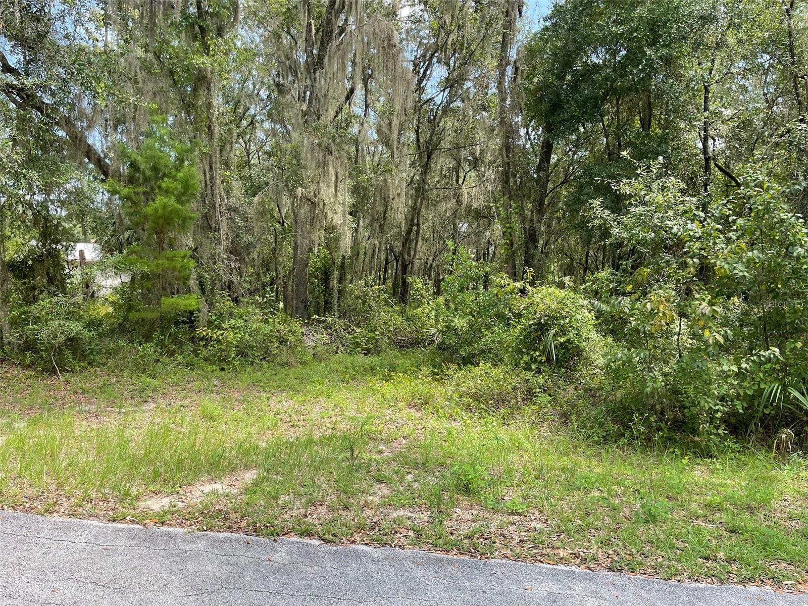 RAINBOW LAKES ESTATES - Land