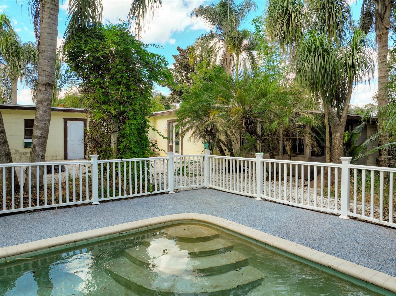 CONDEL GARDENS - Residential