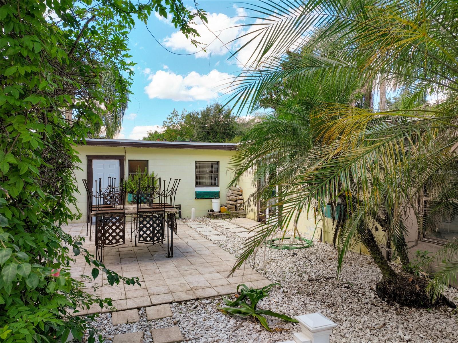 CONDEL GARDENS - Residential