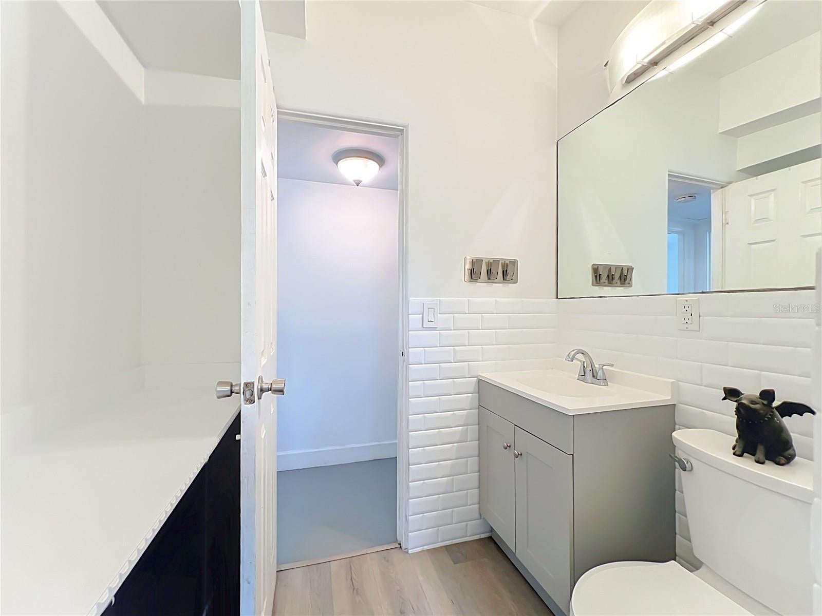 CONDEL GARDENS - Residential