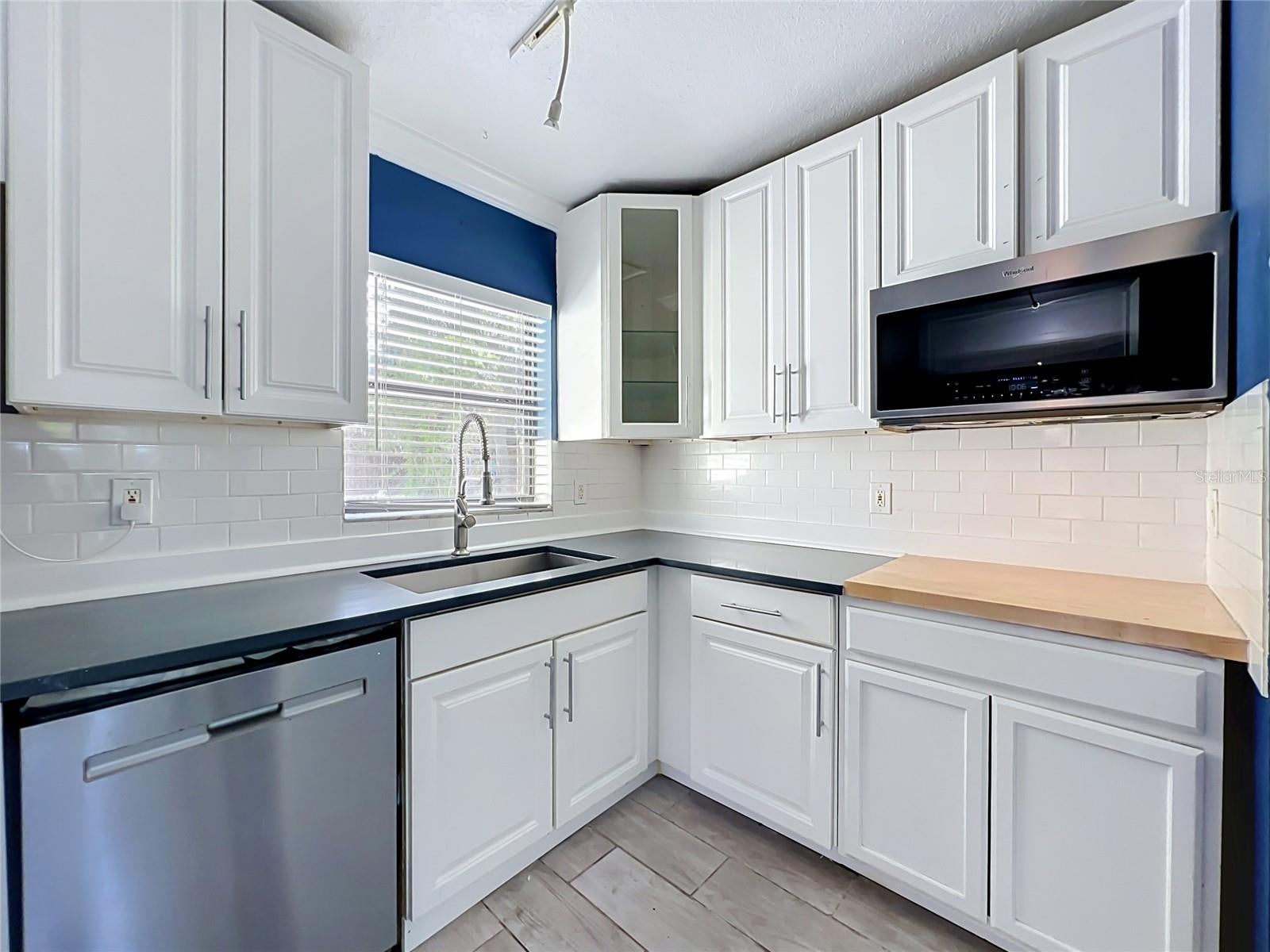 CONDEL GARDENS - Residential