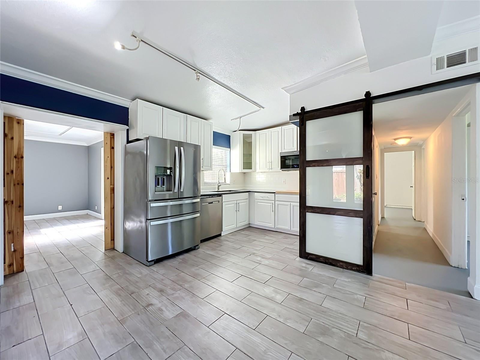 CONDEL GARDENS - Residential