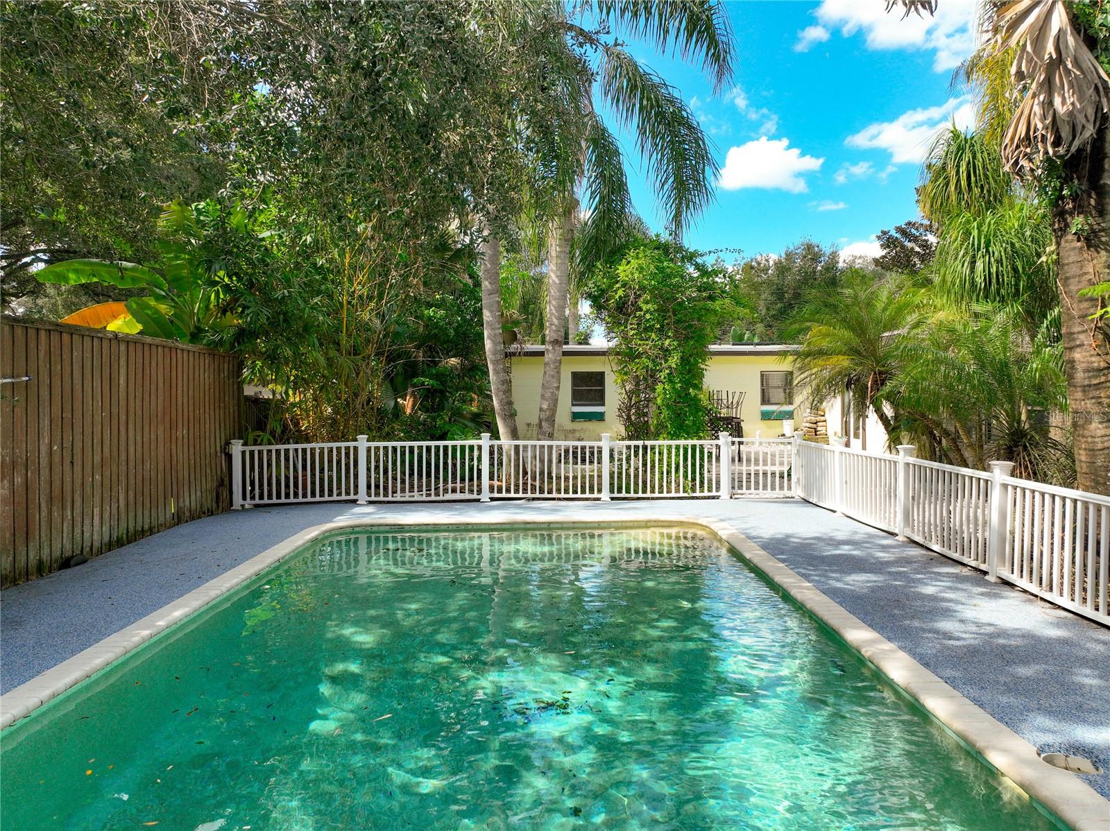 CONDEL GARDENS - Residential