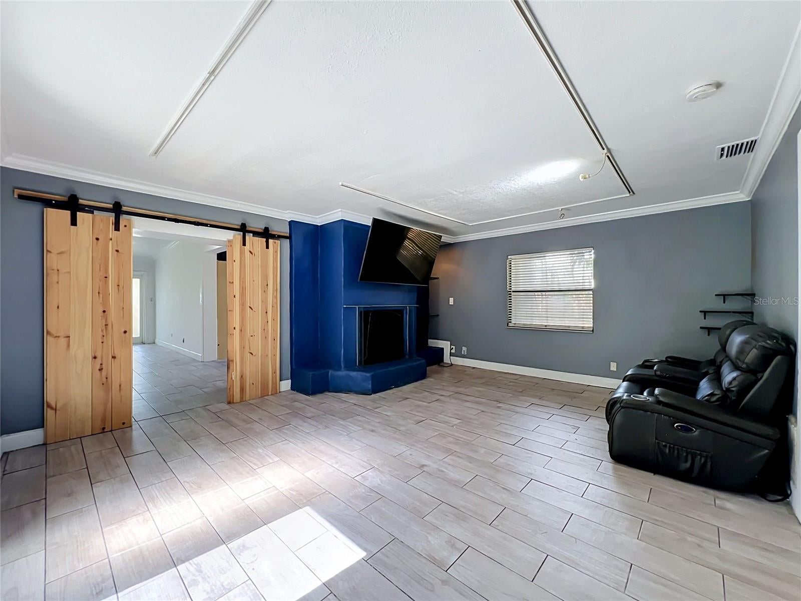 CONDEL GARDENS - Residential