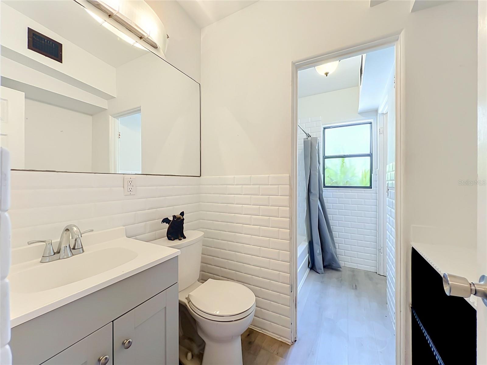 CONDEL GARDENS - Residential