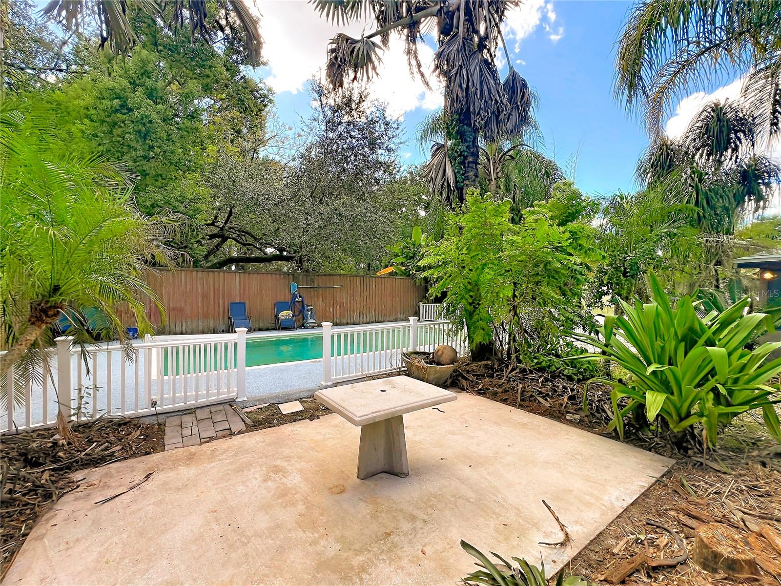 CONDEL GARDENS - Residential