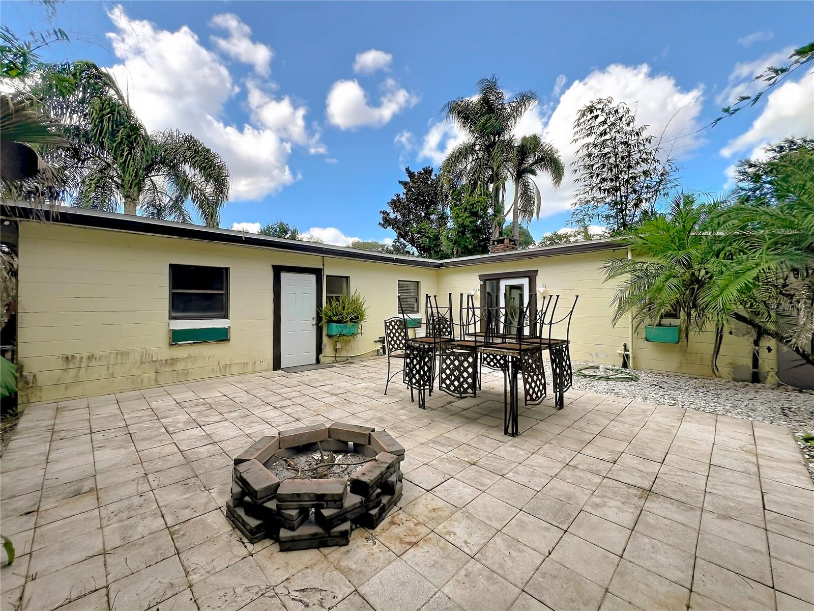 CONDEL GARDENS - Residential