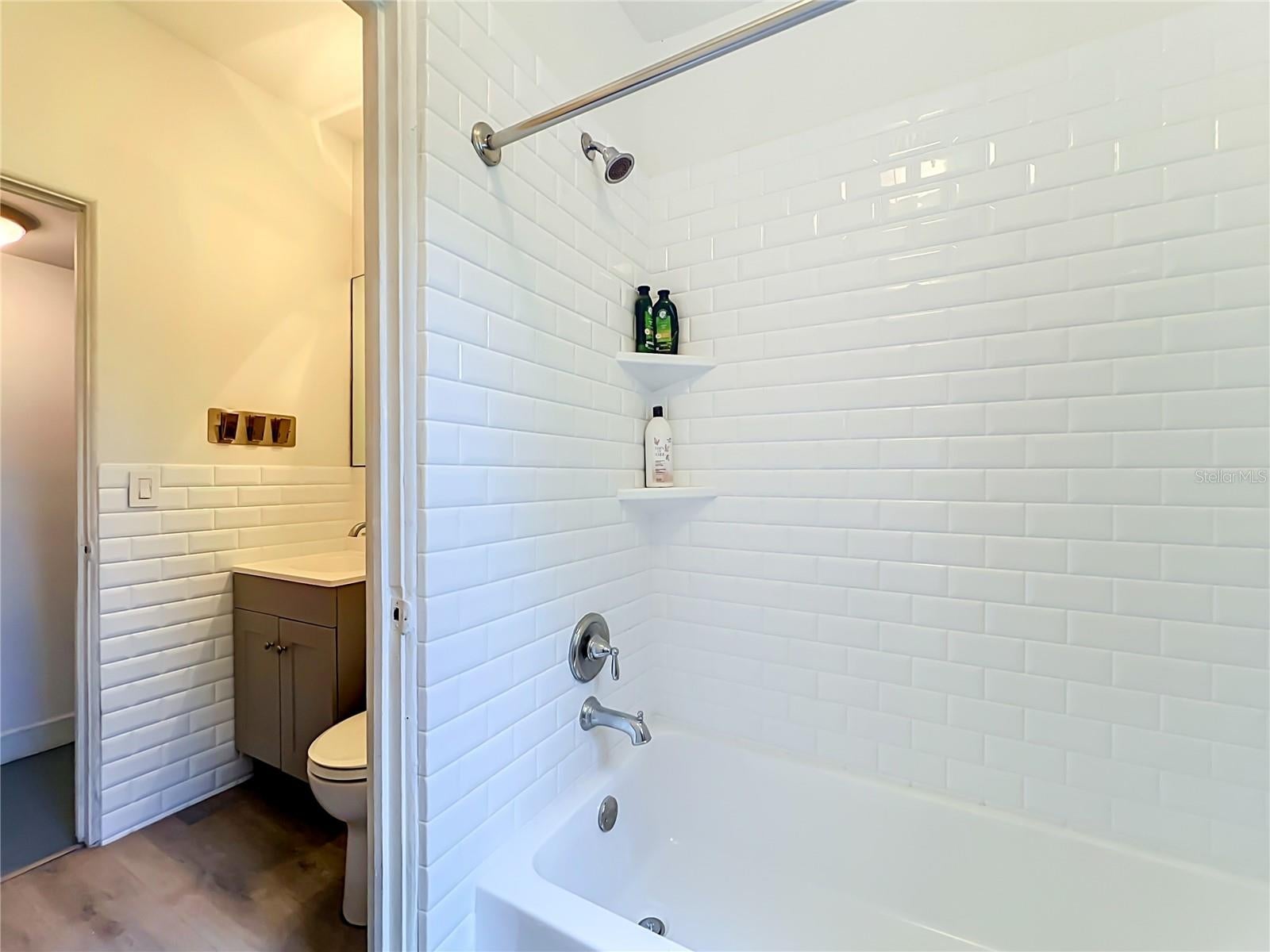 CONDEL GARDENS - Residential