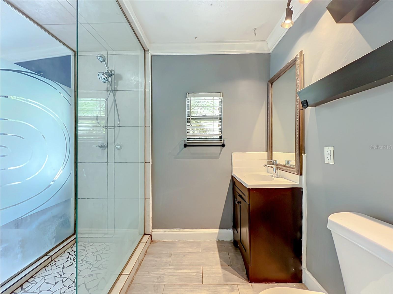 CONDEL GARDENS - Residential