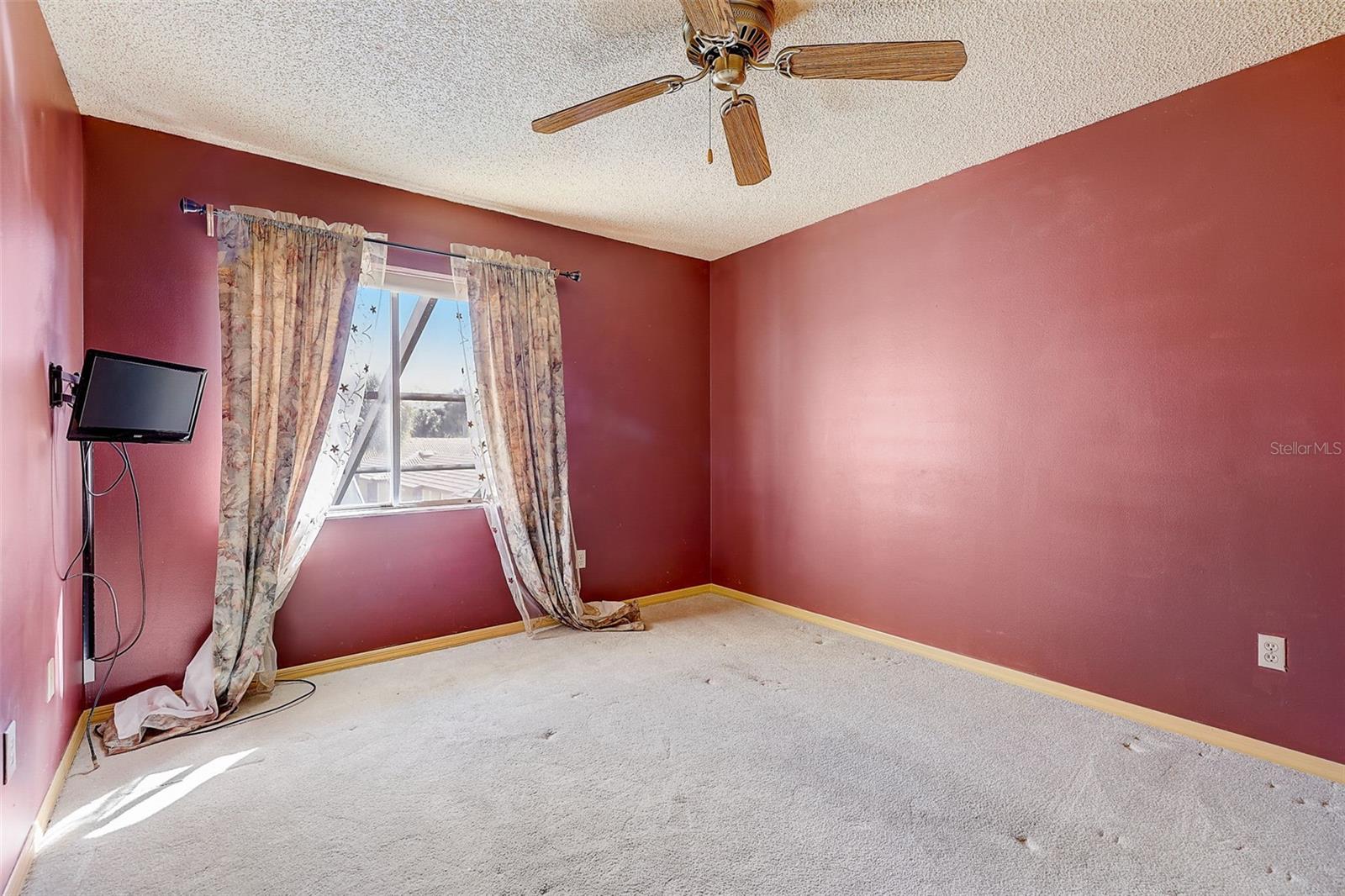 ISLAND CLUB AT ROSEMONT CONDO - Residential