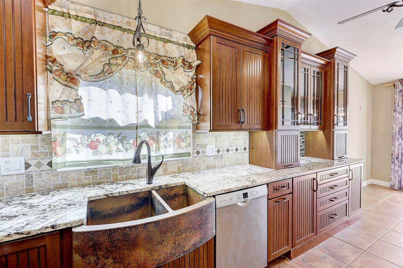 ISLAND CLUB AT ROSEMONT CONDO - Residential