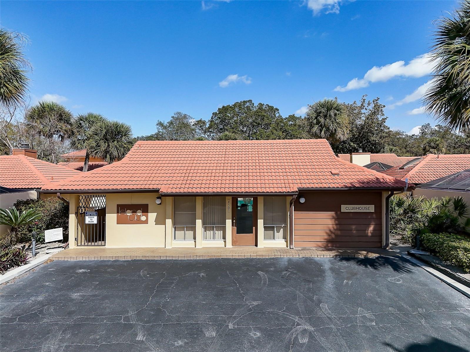 ISLAND CLUB AT ROSEMONT CONDO - Residential