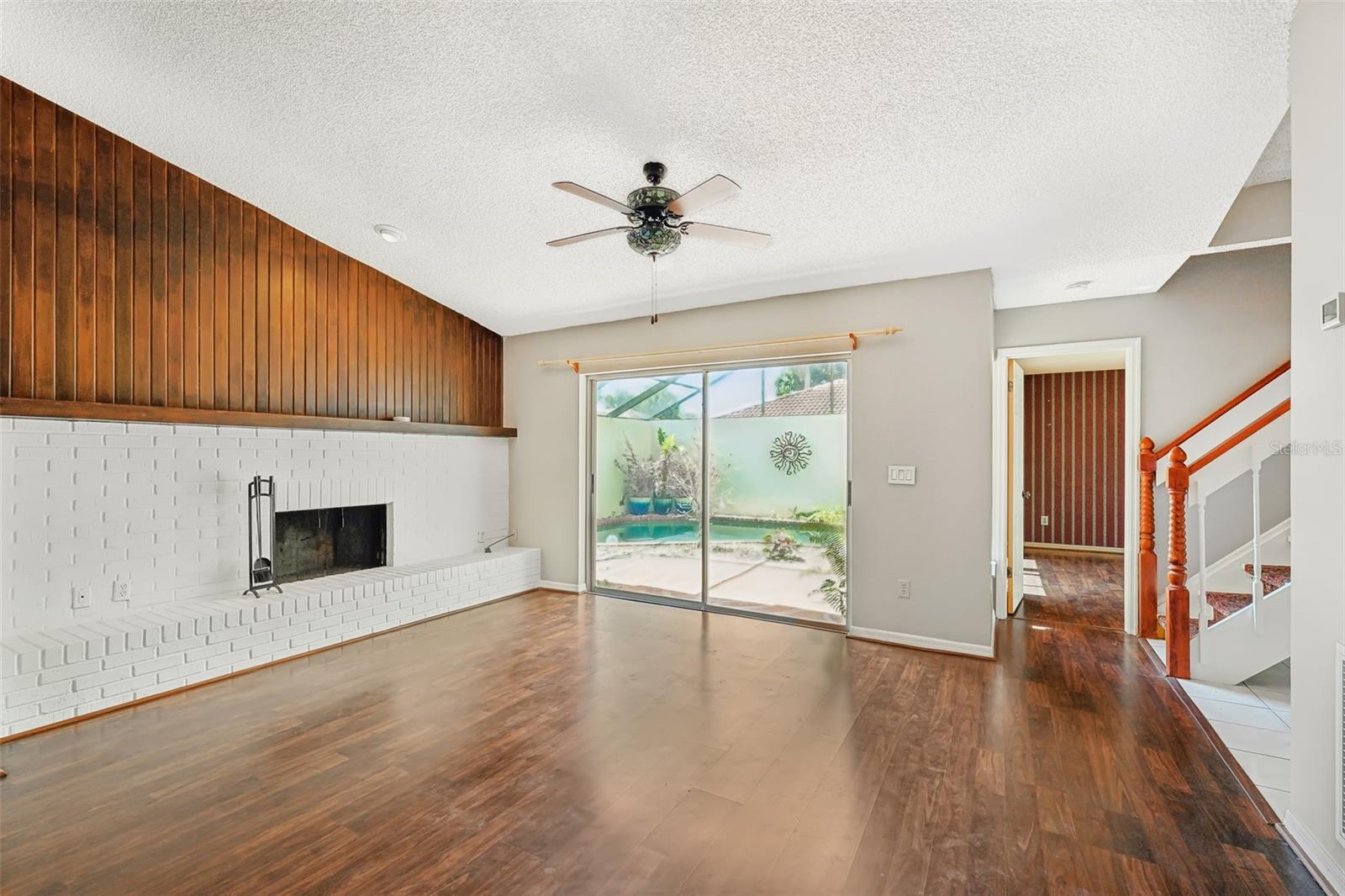 ISLAND CLUB AT ROSEMONT CONDO - Residential