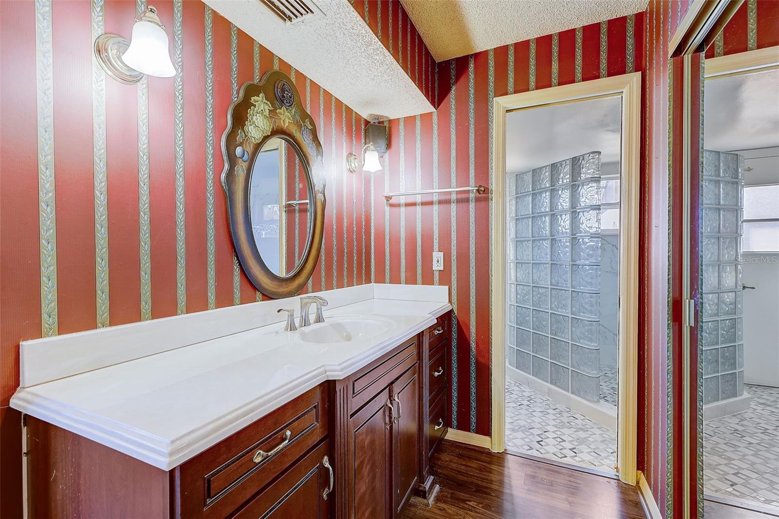 ISLAND CLUB AT ROSEMONT CONDO - Residential