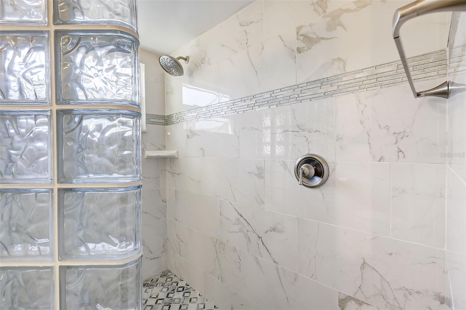 ISLAND CLUB AT ROSEMONT CONDO - Residential