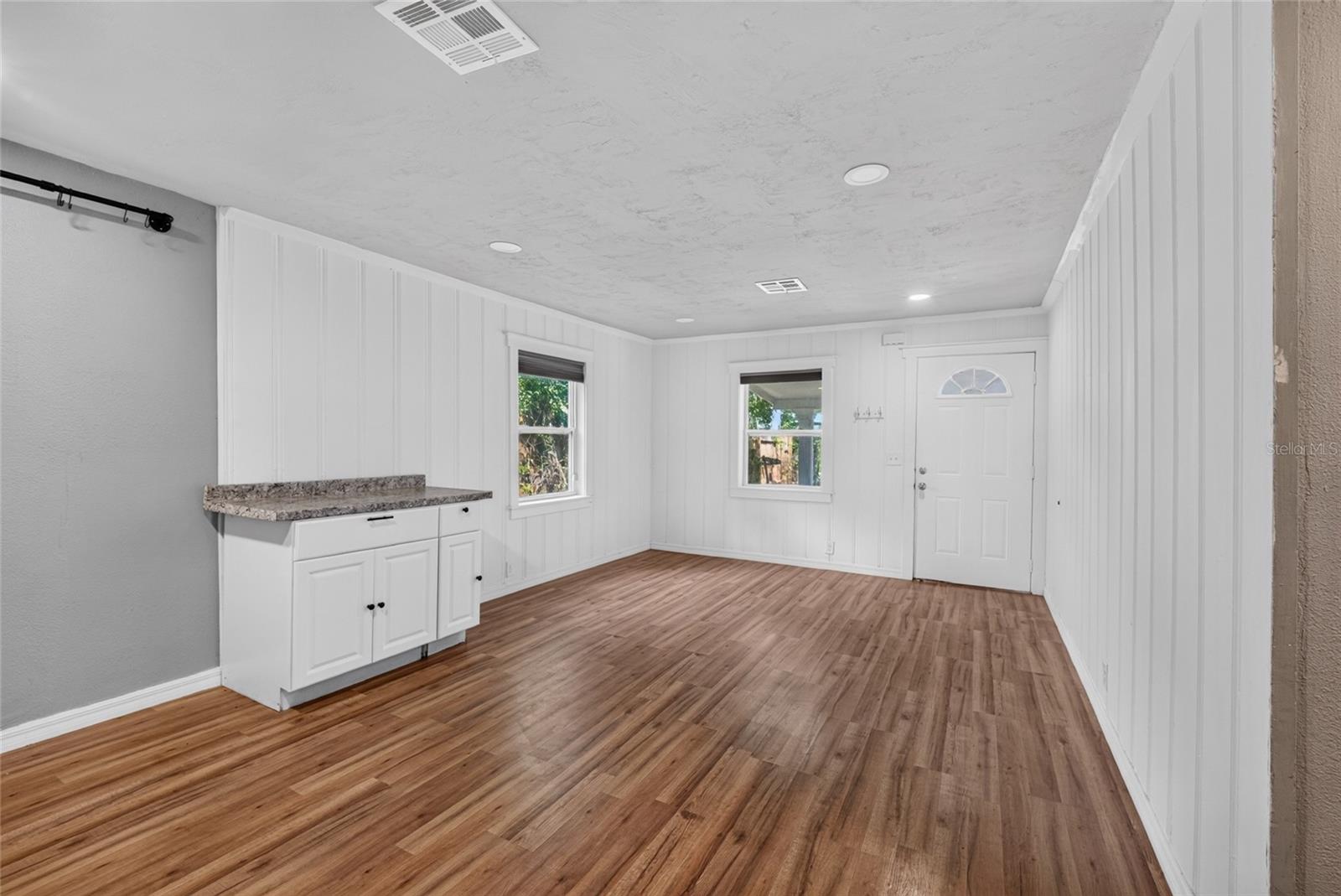 OAKVILLA SUB - Residential