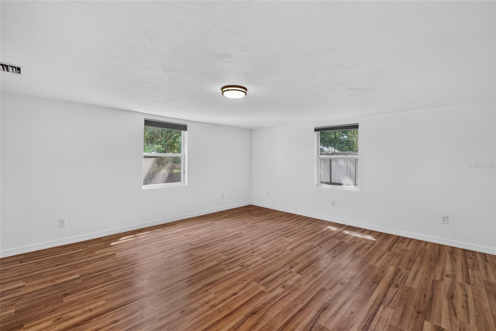 OAKVILLA SUB - Residential