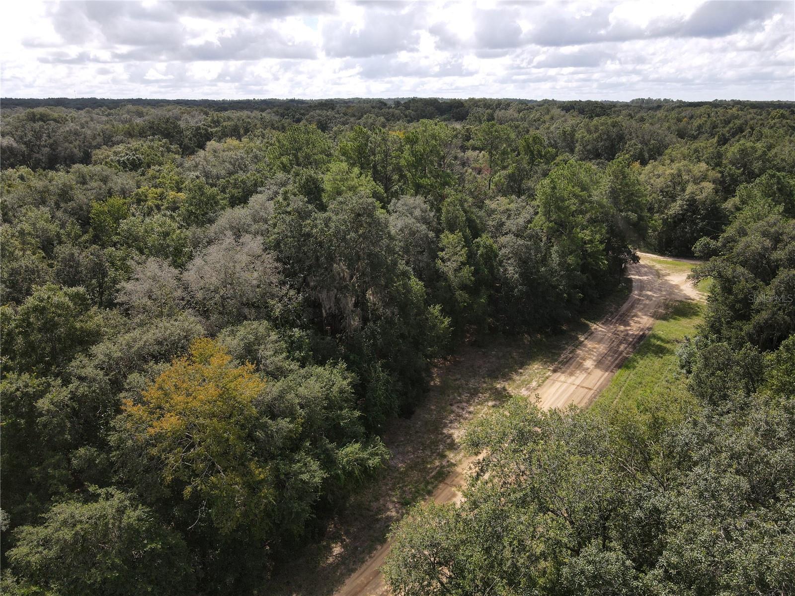 INTERLACHEN LAKES ESTATES - Land
