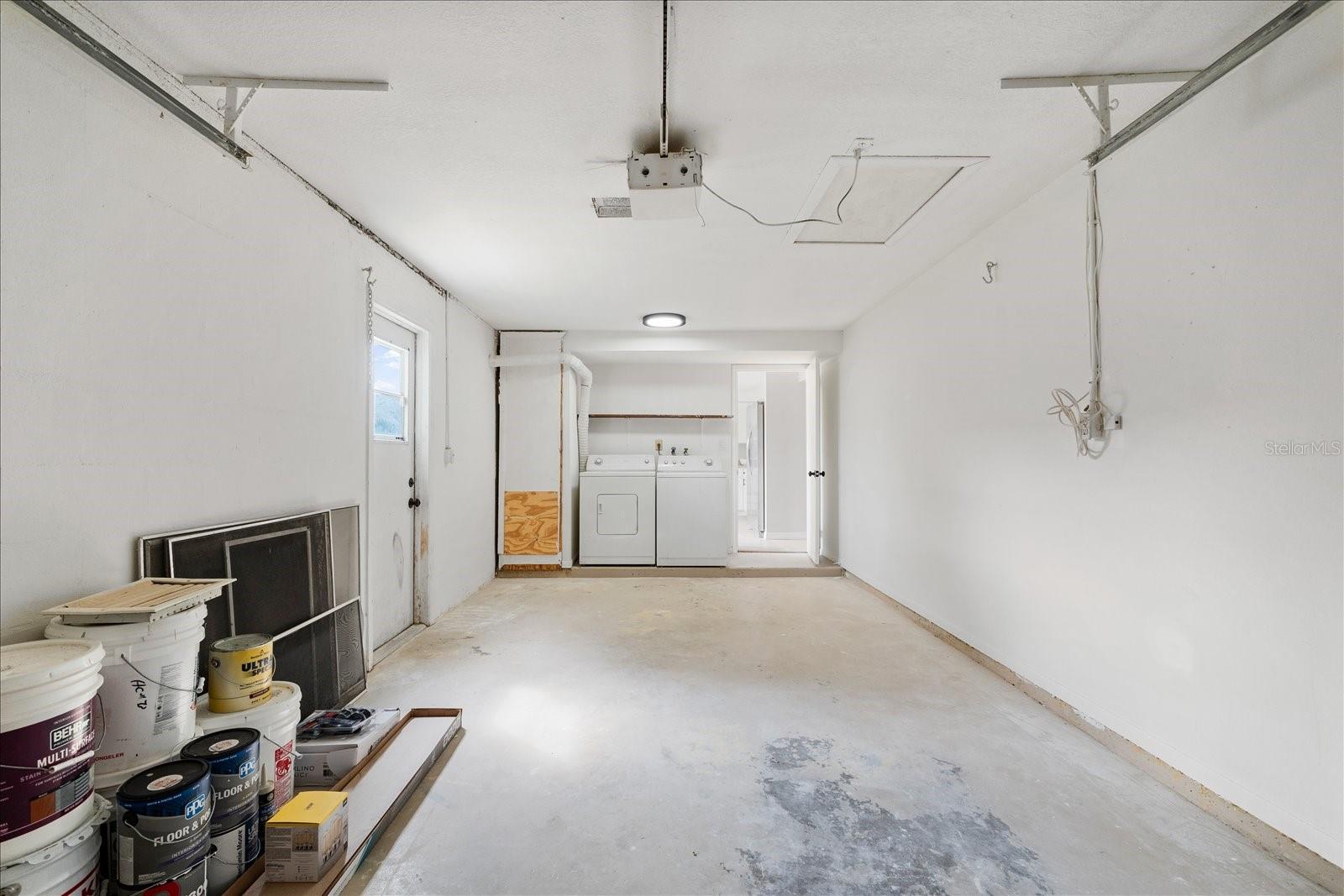 ROTONDA SHORES - Residential