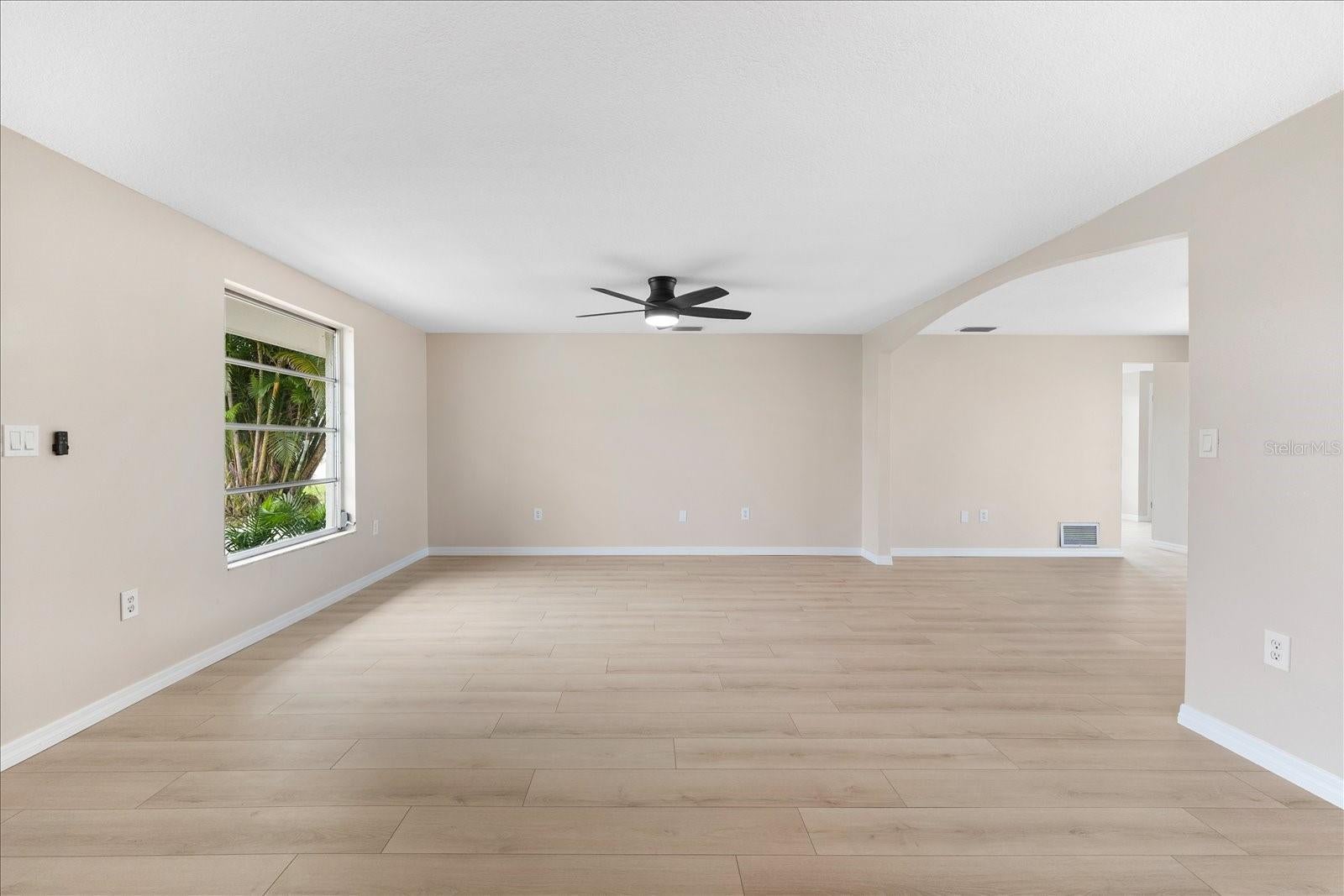 ROTONDA SHORES - Residential
