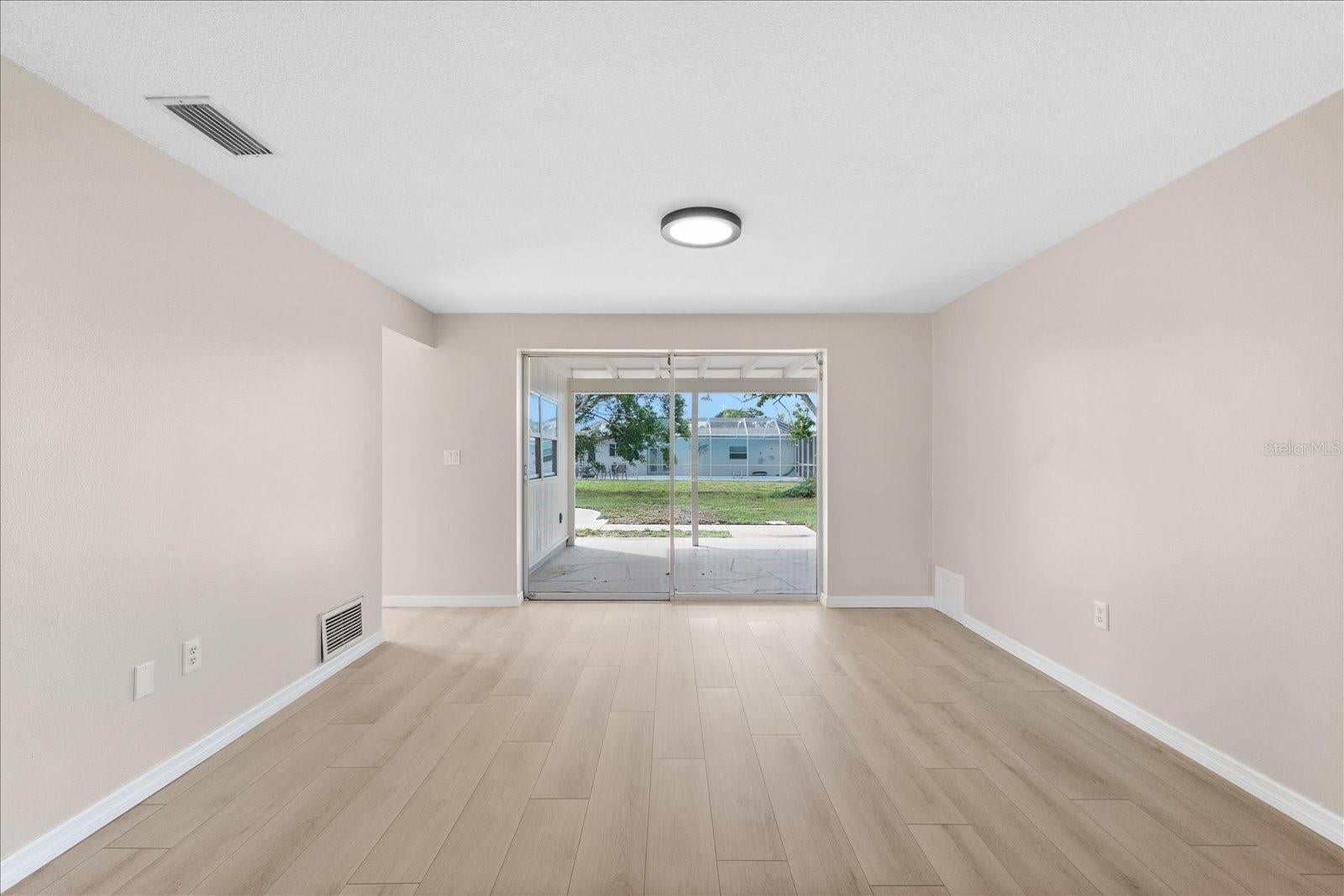 ROTONDA SHORES - Residential