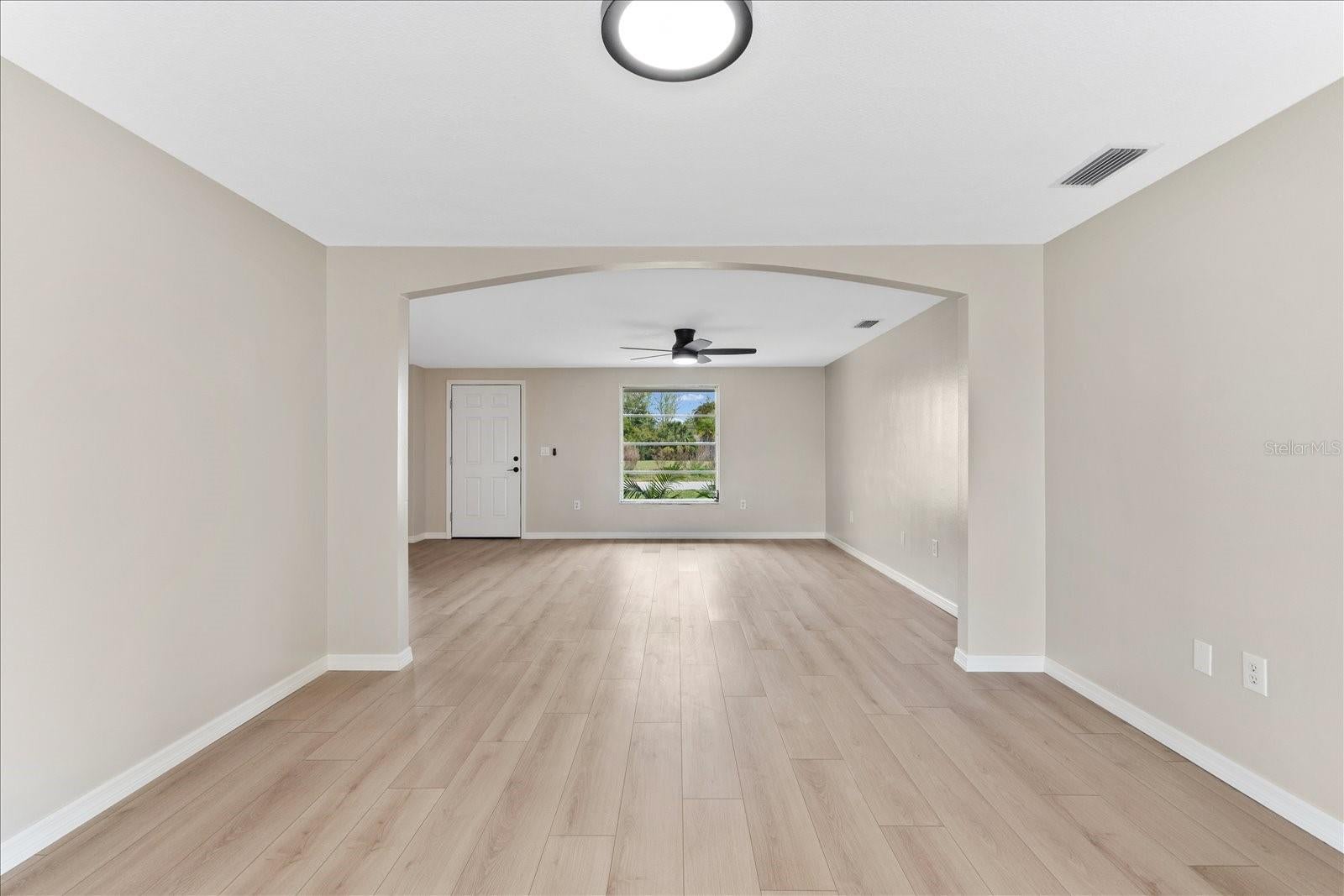 ROTONDA SHORES - Residential